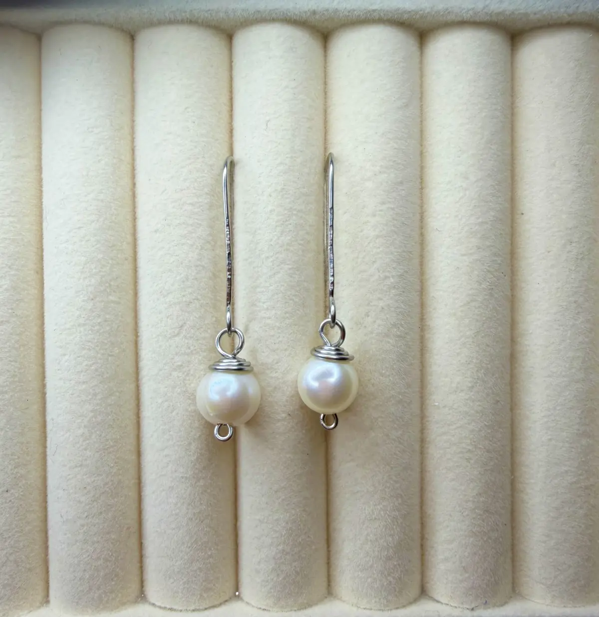 Simple Pearl Drop