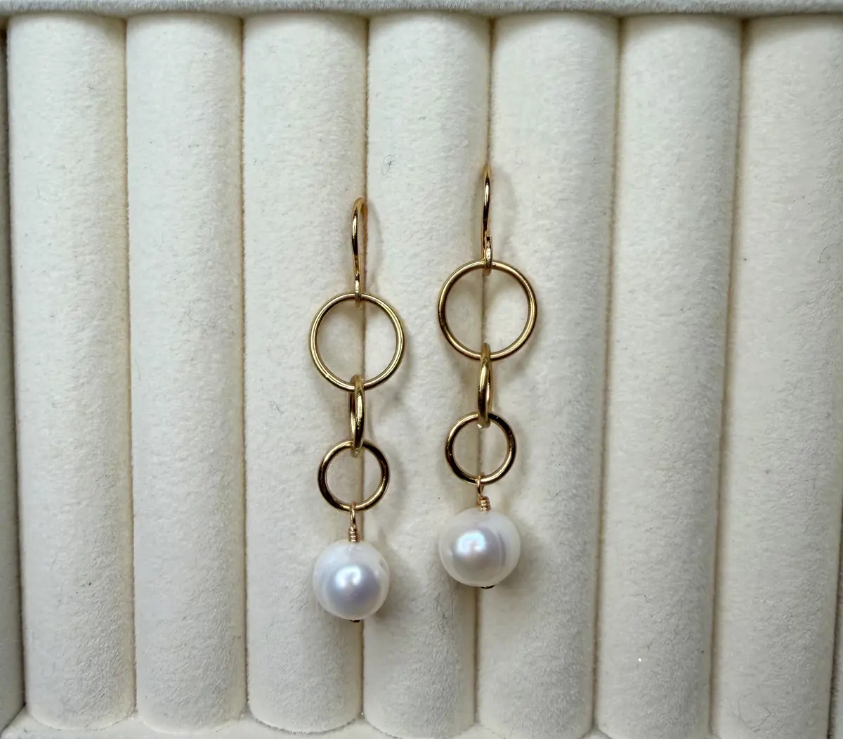 Graduated Ring Pearl Earrings