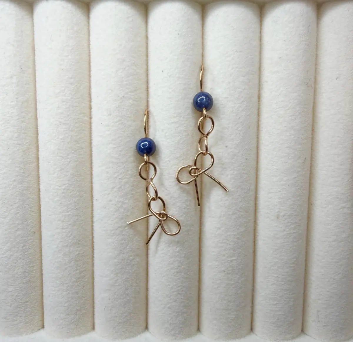 Sapphire Bow Drop