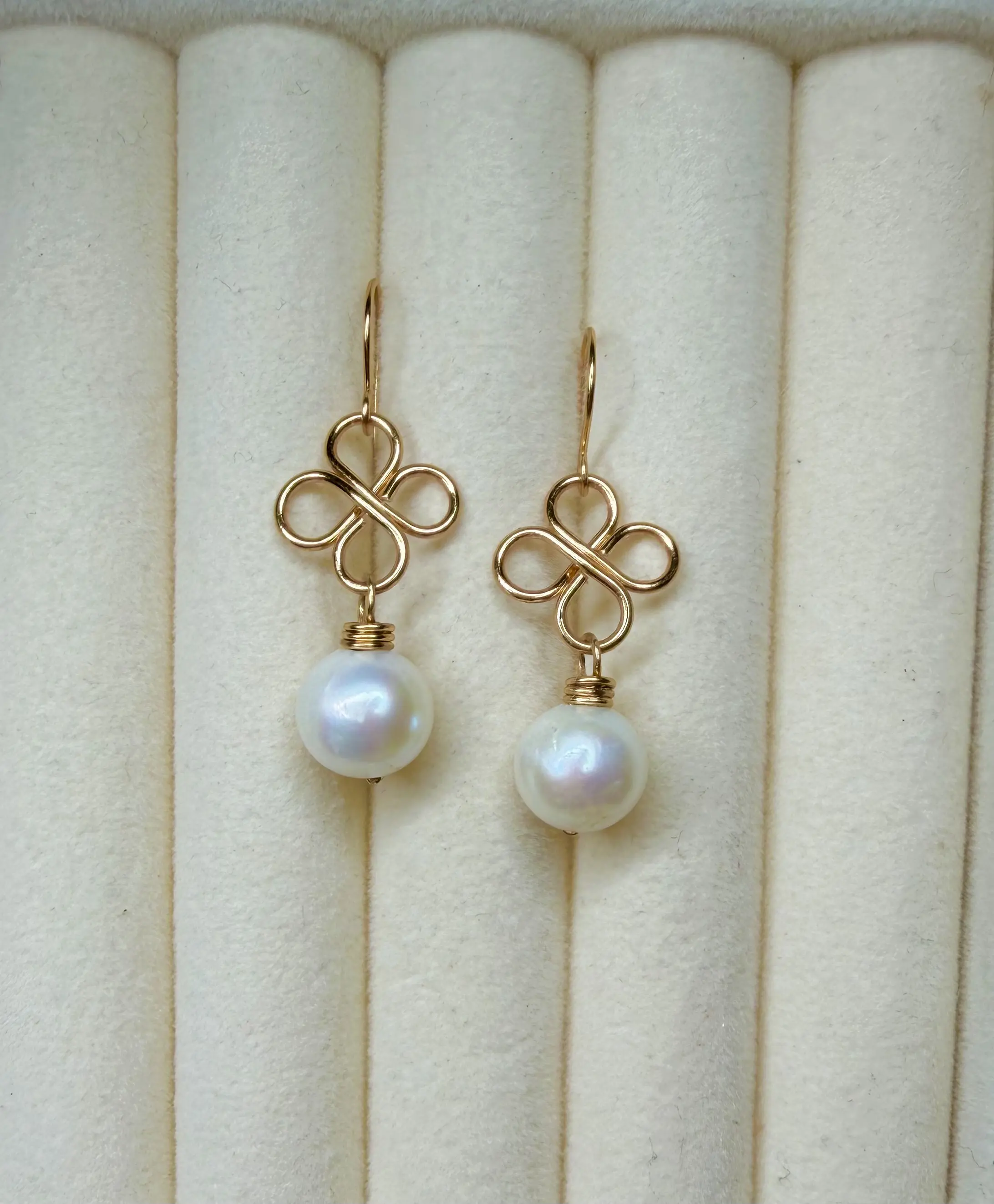 Clover Pearl Drop