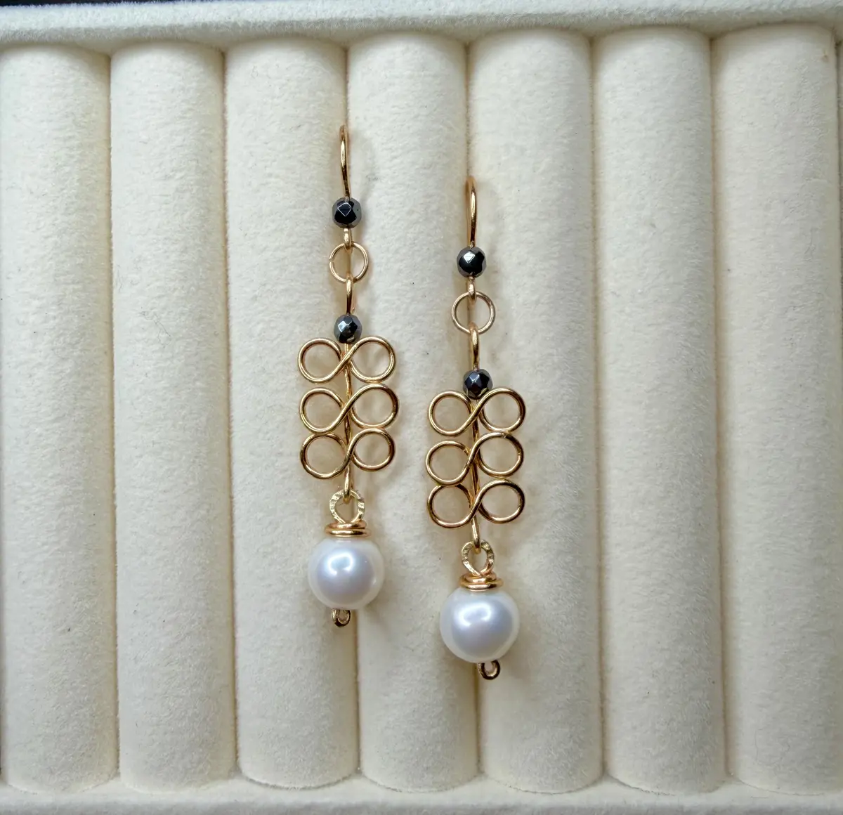 Hematite Pearl Earrings