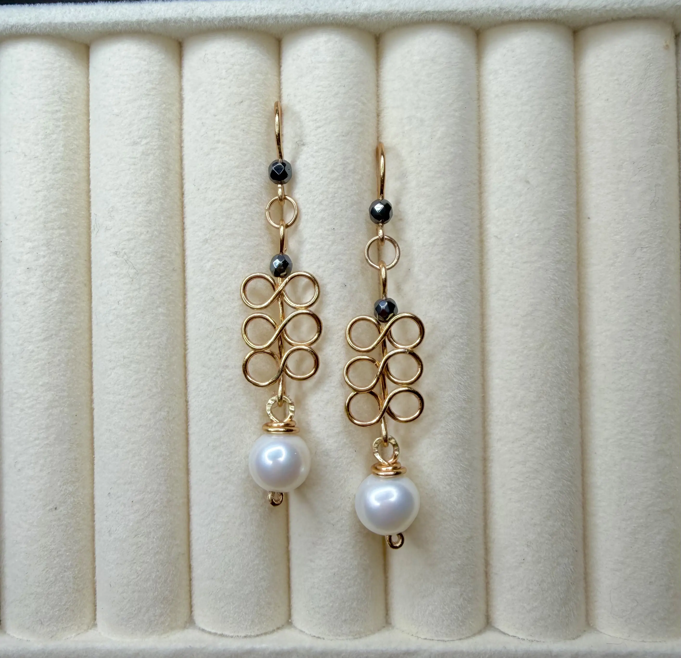 Hematite Pearl Earrings